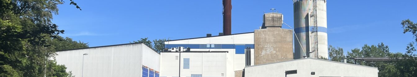 Affärsverkens värmeverk på Gullberna Park producerar numera sin egen el